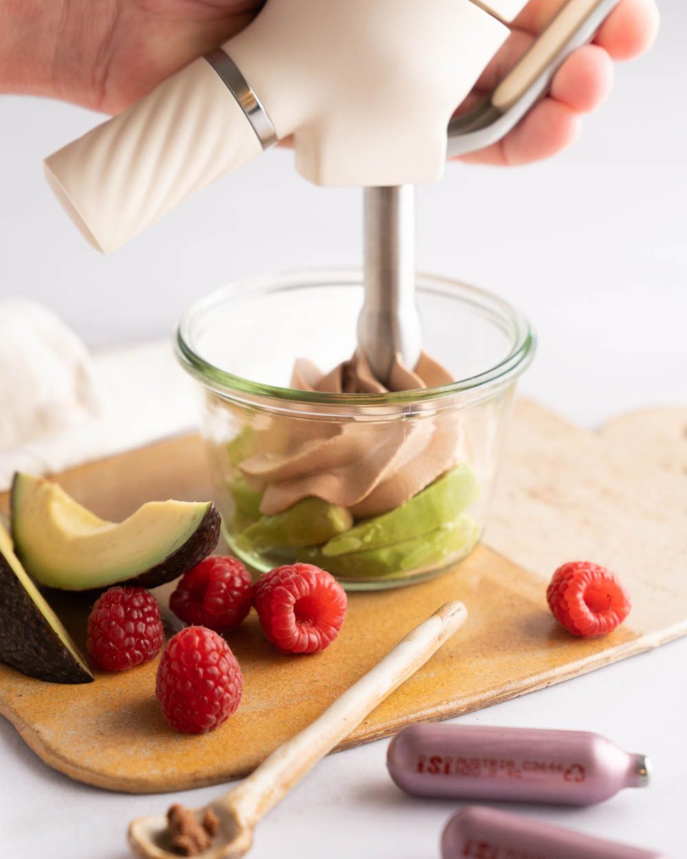 Schoko Avocado Mousse » Veganes &amp; einfaches Dessert Rezept - iSi